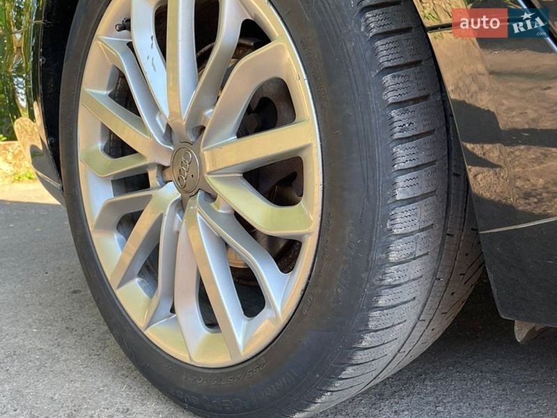 Седан Audi A6 2011 в Нетешине