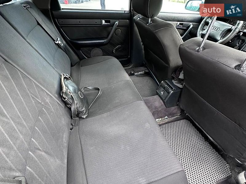 Универсал Audi A6 1996 в Шацке