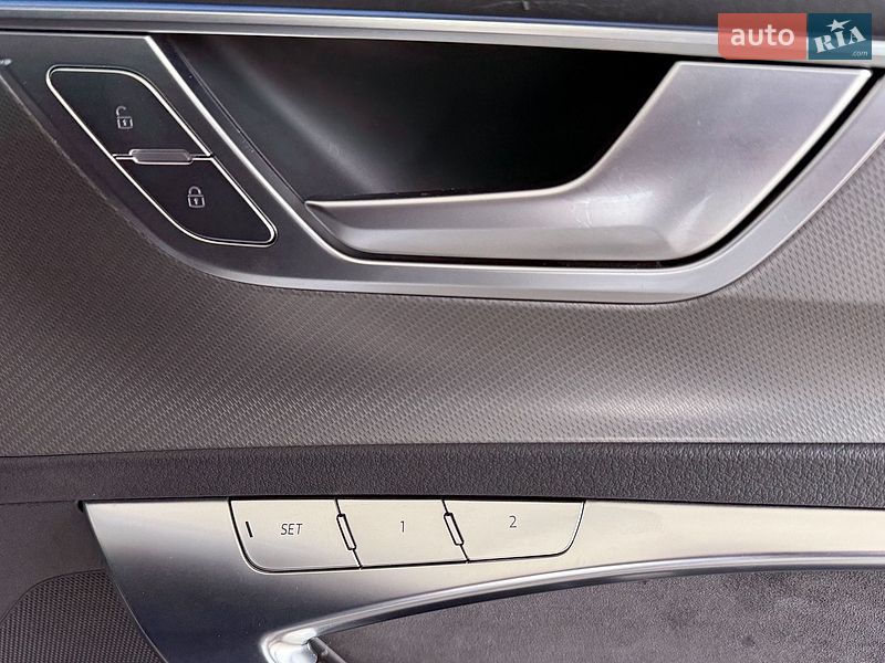 Седан Audi A6 2018 в Львові