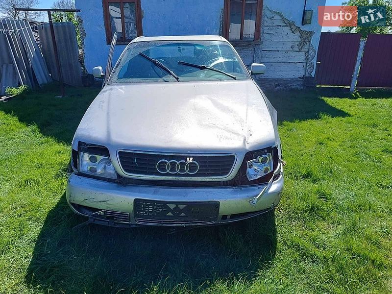 Седан Audi A6 1995 в Львові