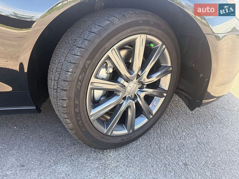 Седан Audi A6 2013 в Дубні