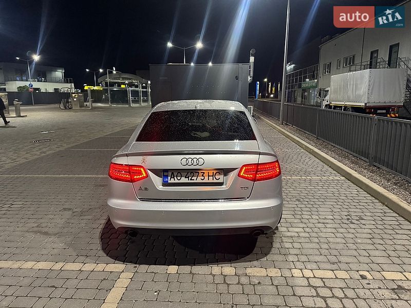 Седан Audi A6 2010 в Мукачево