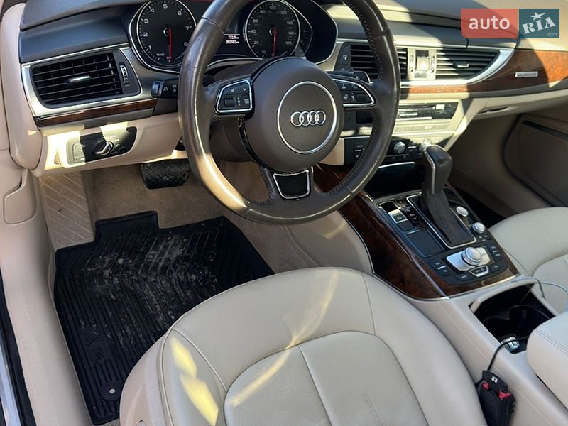 Седан Audi A6 2015 в Ивано-Франковске