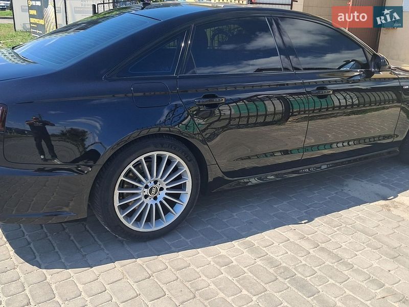 Седан Audi A6 2015 в Вараші