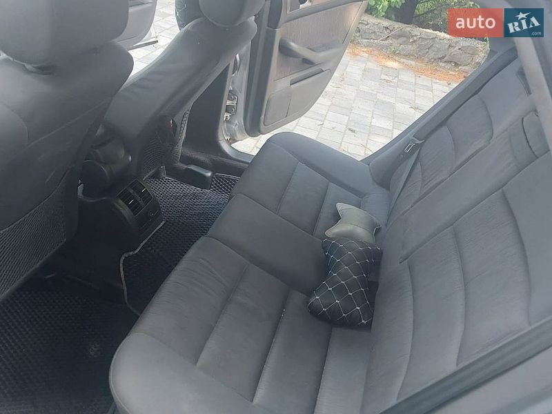 Седан Audi A6 2001 в Старокостянтинові