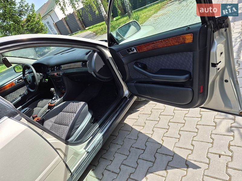 Седан Audi A6 2001 в Чернівцях