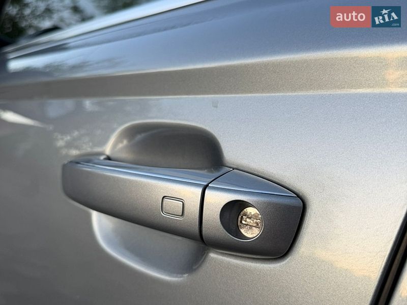 Седан Audi A6 2012 в Ровно