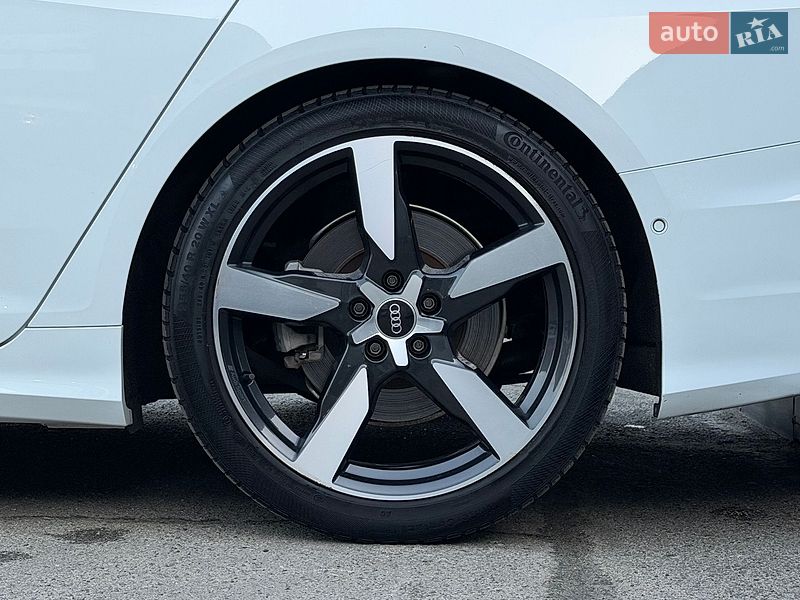 Седан Audi A6 2020 в Киеве