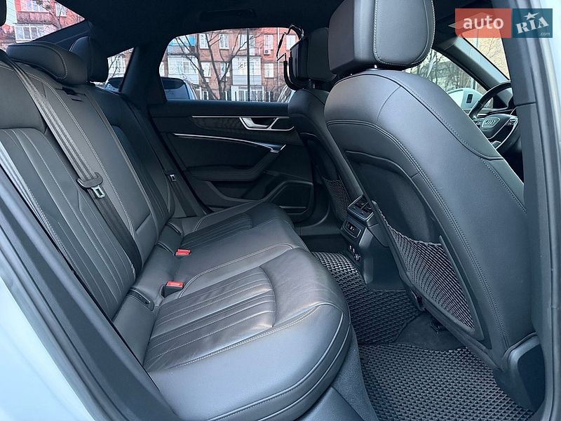 Седан Audi A6 2020 в Киеве