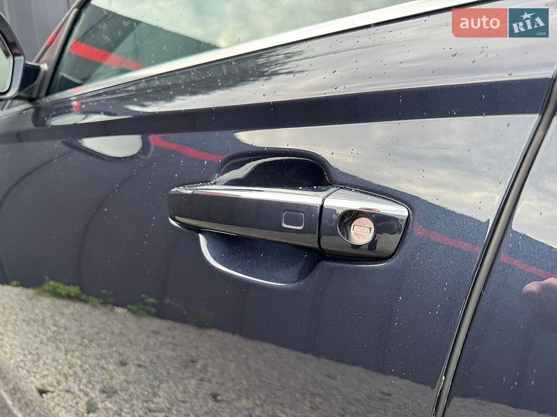 Седан Audi A6 2015 в Луцке