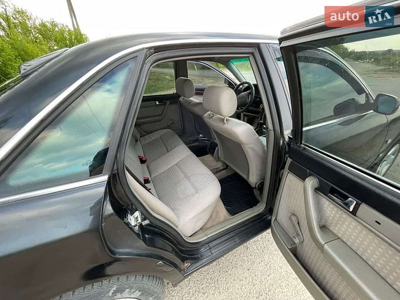 Седан Audi A6 1997 в Жовкві