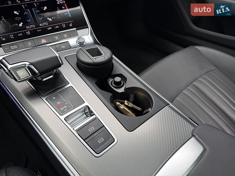 Седан Audi A6 2023 в Киеве