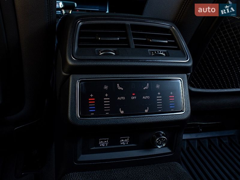 Седан Audi A6 2019 в Нововолинську