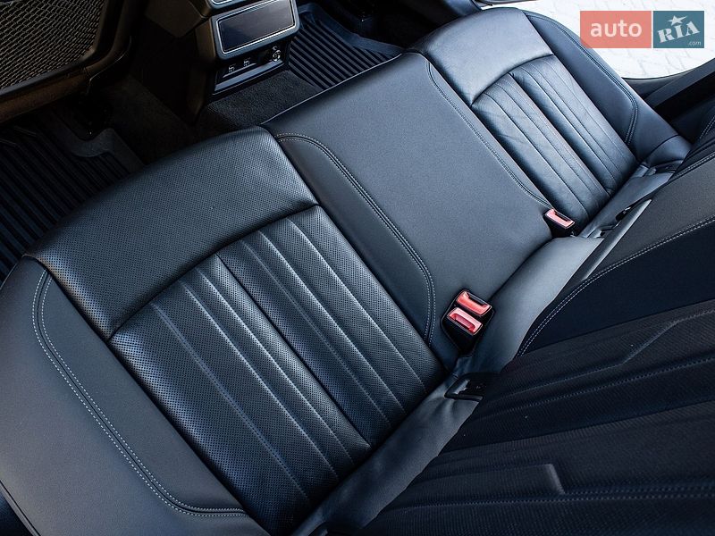 Седан Audi A6 2019 в Нововолинську