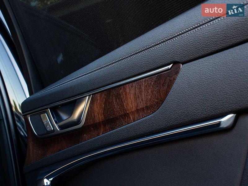 Седан Audi A6 2019 в Нововолинську