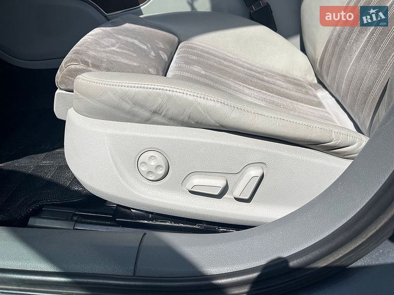 Седан Audi A6 2013 в Кривому Розі