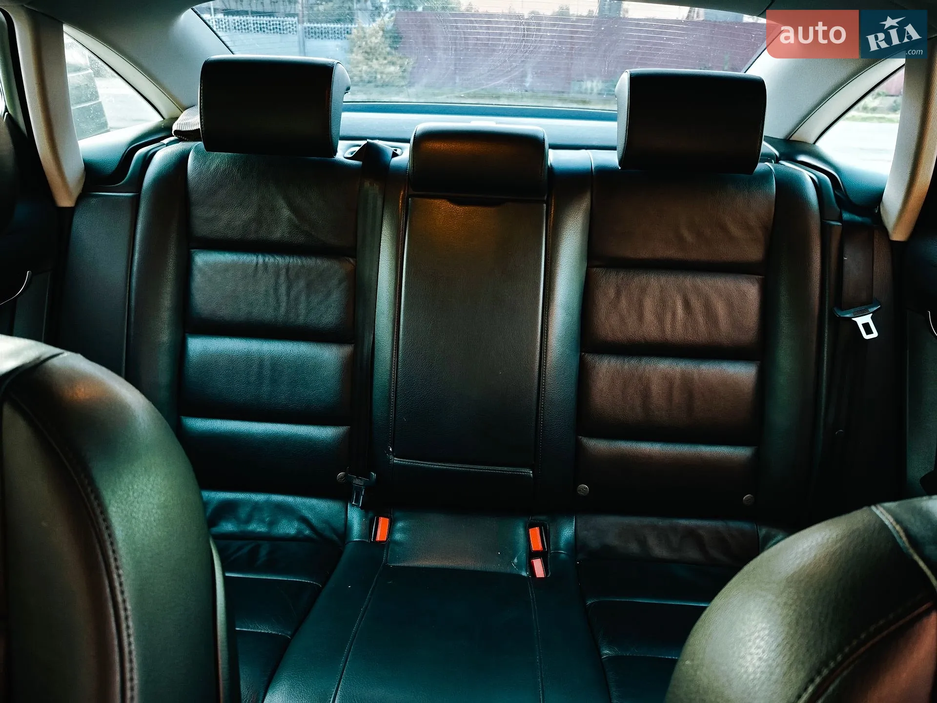Audi A6 2010 VIN WAUKGAFB1BN007058 фото оголошення 6 з 12