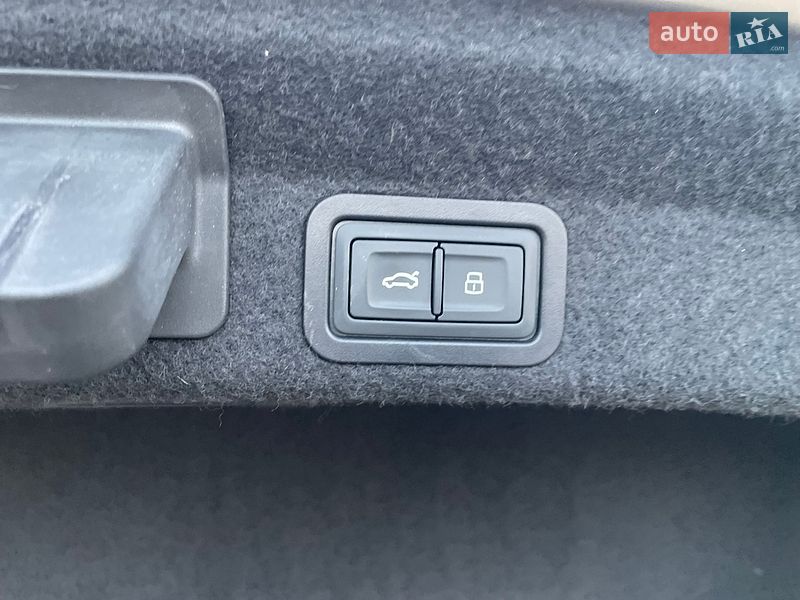 Седан Audi A6 2019 в Стрые
