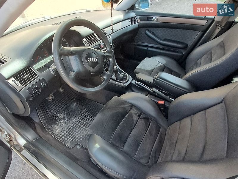 Седан Audi A6 1999 в Сокале