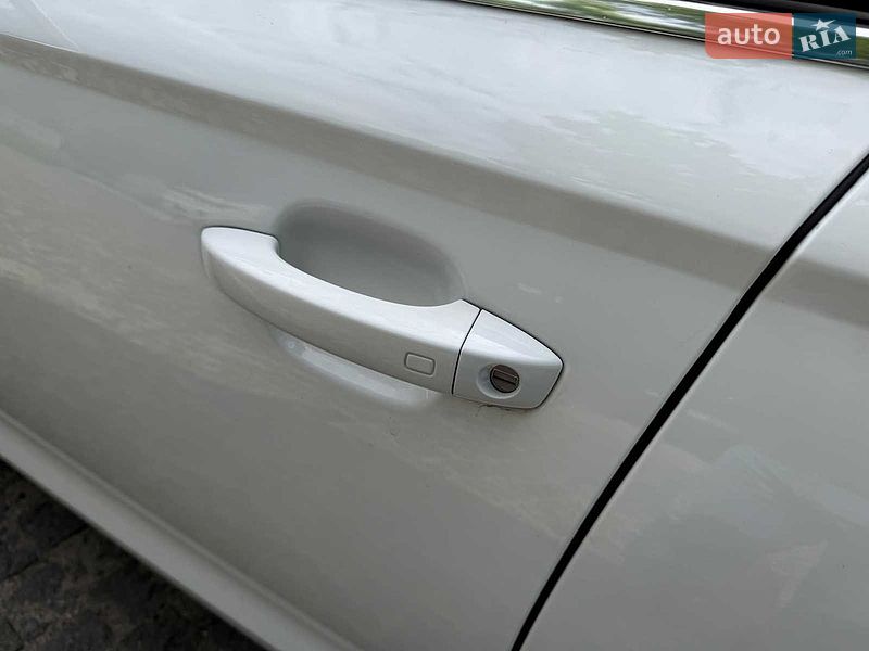 Универсал Audi A6 2011 в Киеве