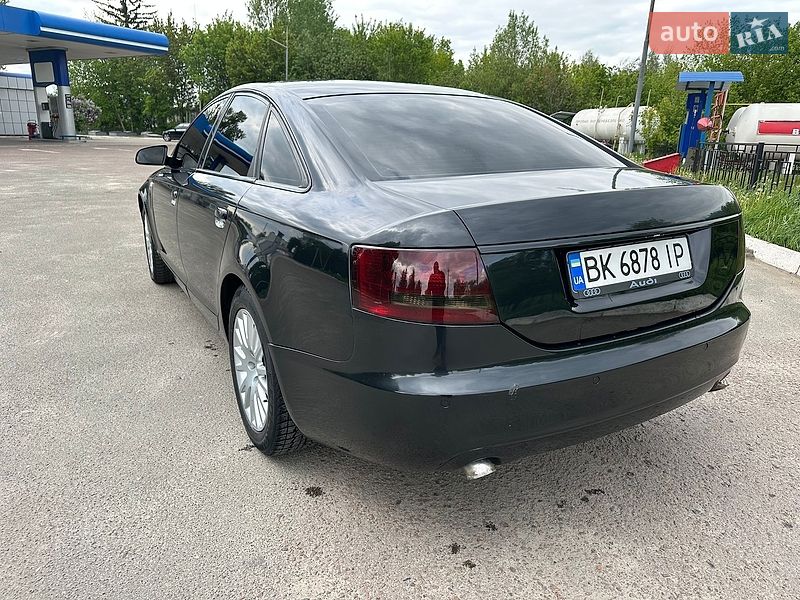 Седан Audi A6 2004 в Ровно