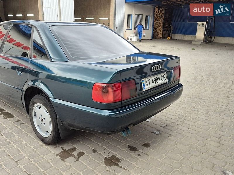 Седан Audi A6 1995 в Кременце