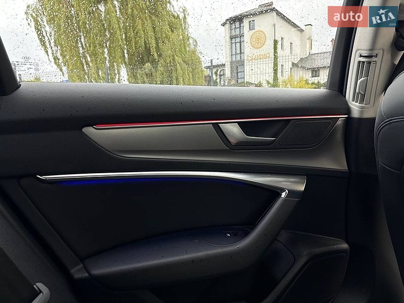 Седан Audi A6 2022 в Львове