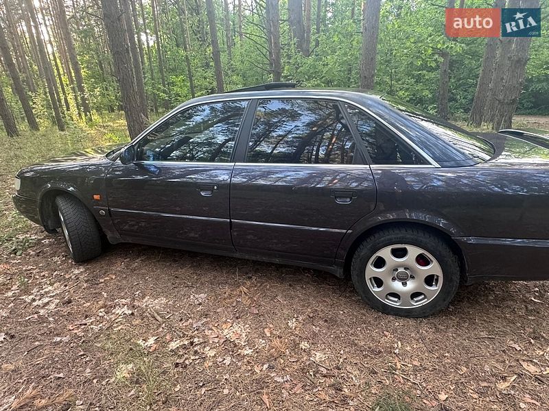 Седан Audi A6 1995 в Києві