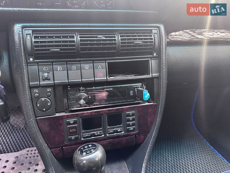 Седан Audi A6 1995 в Києві