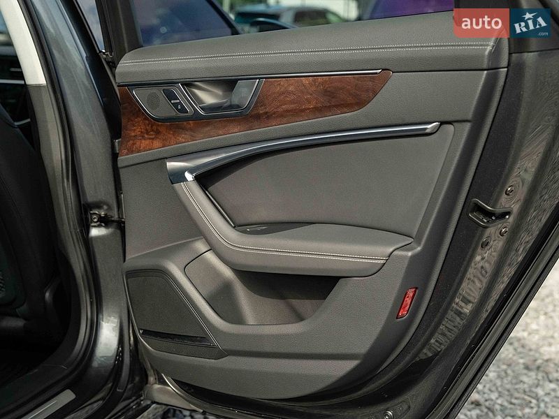 Седан Audi A6 2019 в Чернівцях