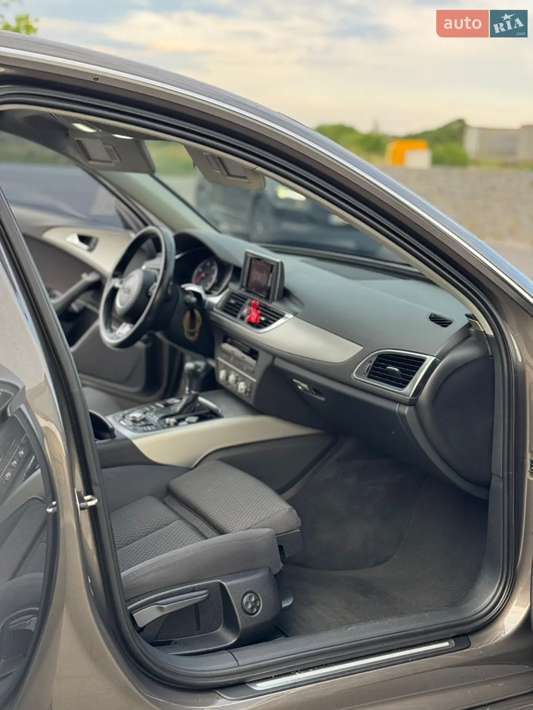 2012 Audi A6 - мініатюра 10