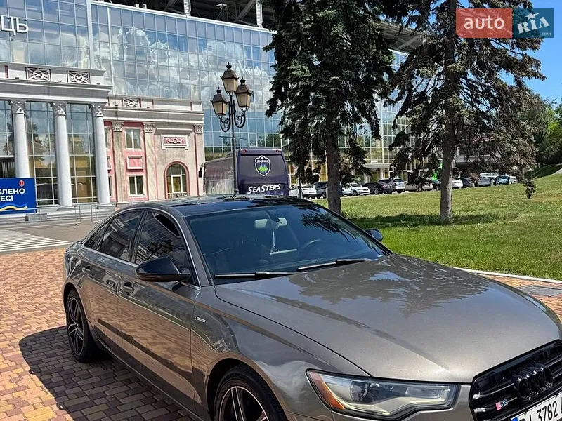 Audi A6 2010 VIN WAUZZZ4F5BN015533 фото оголошення 11 з 46