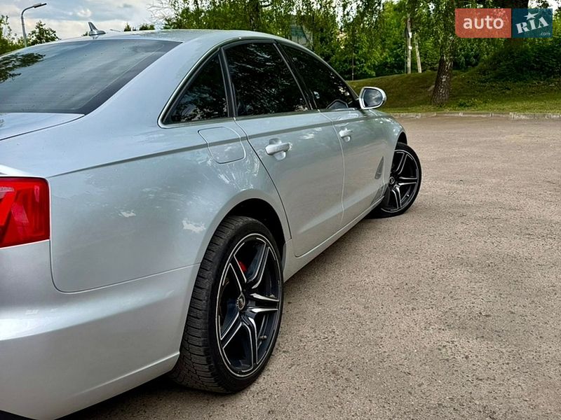Седан Audi A6 2012 в Золочеве