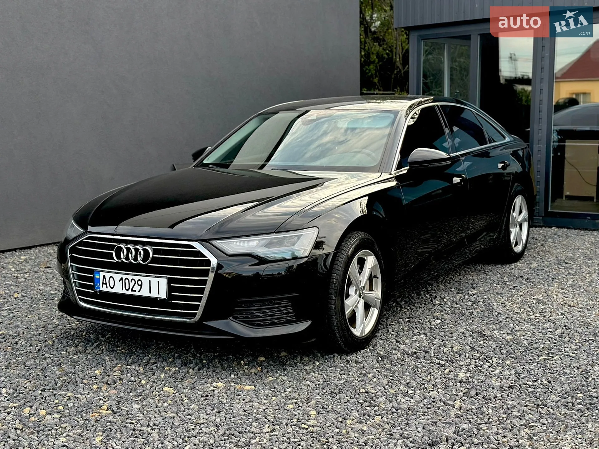Audi A6 2018 VIN WAUZZZF21KN050497 фото оголошення 2 з 12