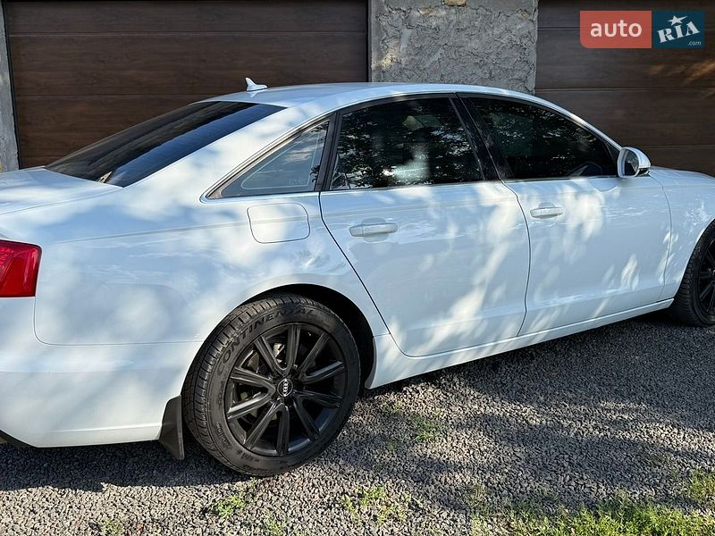 Седан Audi A6 2013 в Бахмаче