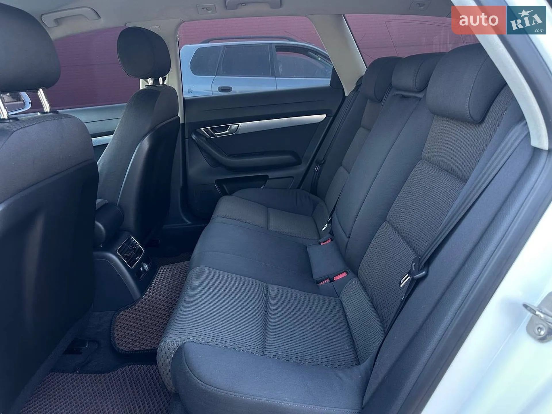 2010 Audi A6 - мініатюра 33