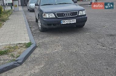 Седан Audi A6 1995 в Заречном