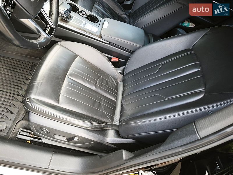 Седан Audi A6 2019 в Одессе