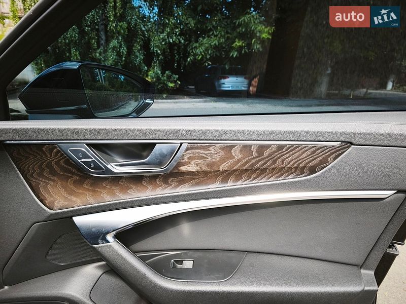 Седан Audi A6 2019 в Одессе
