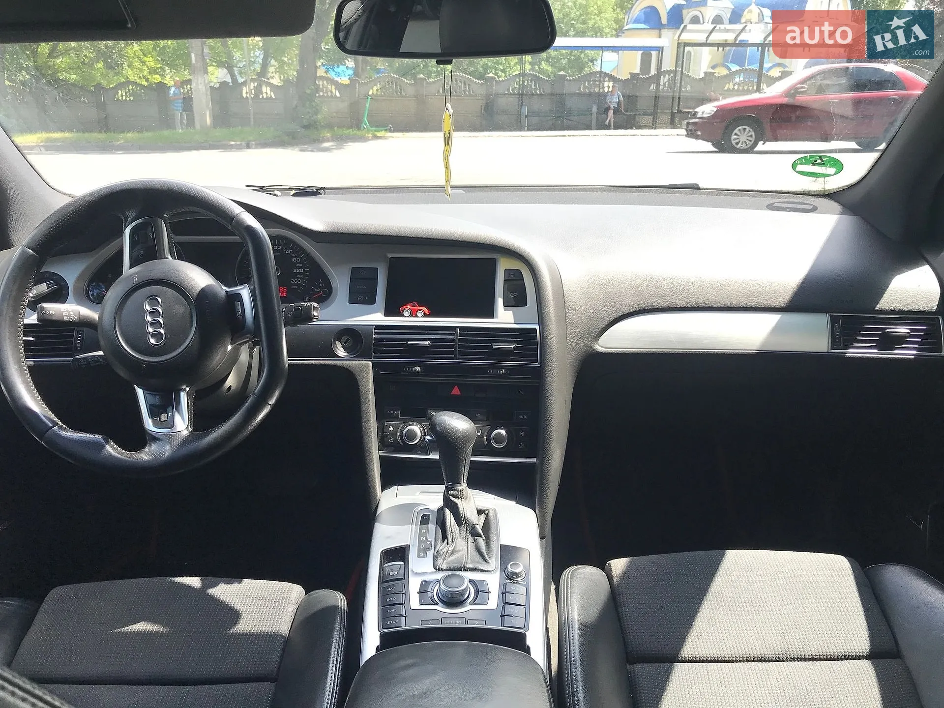 2010 Audi A6 - мініатюра 22