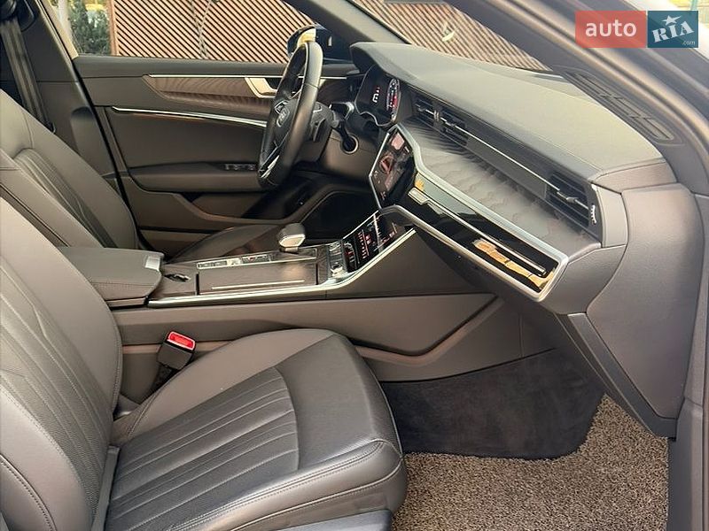 Седан Audi A6 2020 в Киеве