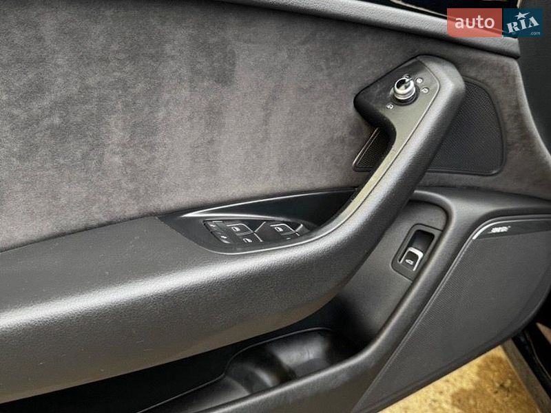 Седан Audi A6 2015 в Городенці