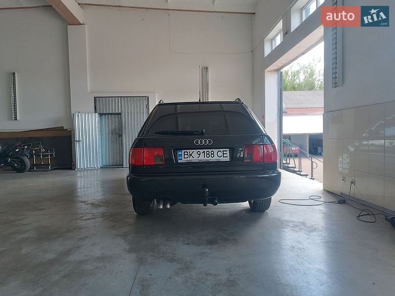 Універсал Audi A6 1996 в Рівному
