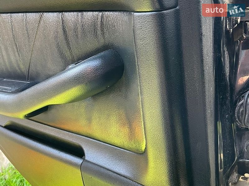 Седан Audi A6 1999 в Надворной