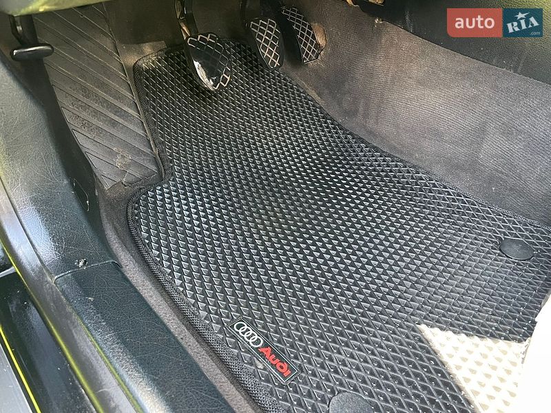 Седан Audi A6 1999 в Надворной