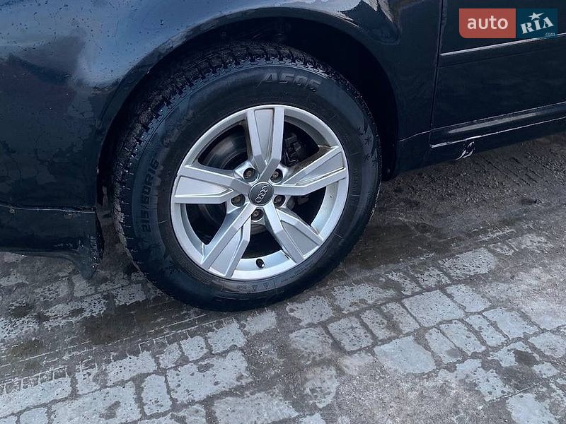 Седан Audi A6 1998 в Дубровице