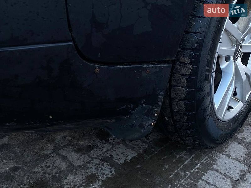 Седан Audi A6 1998 в Дубровице