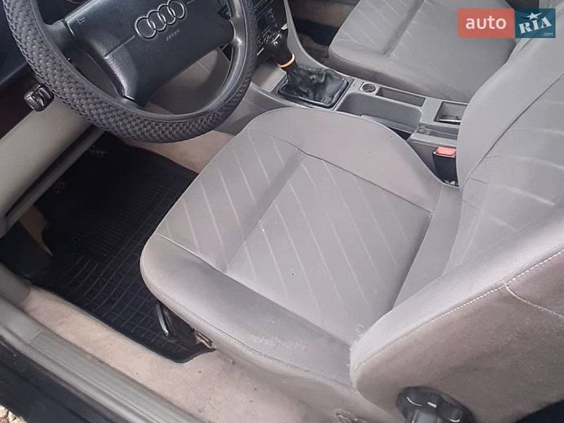 Седан Audi A6 1996 в Надвірній