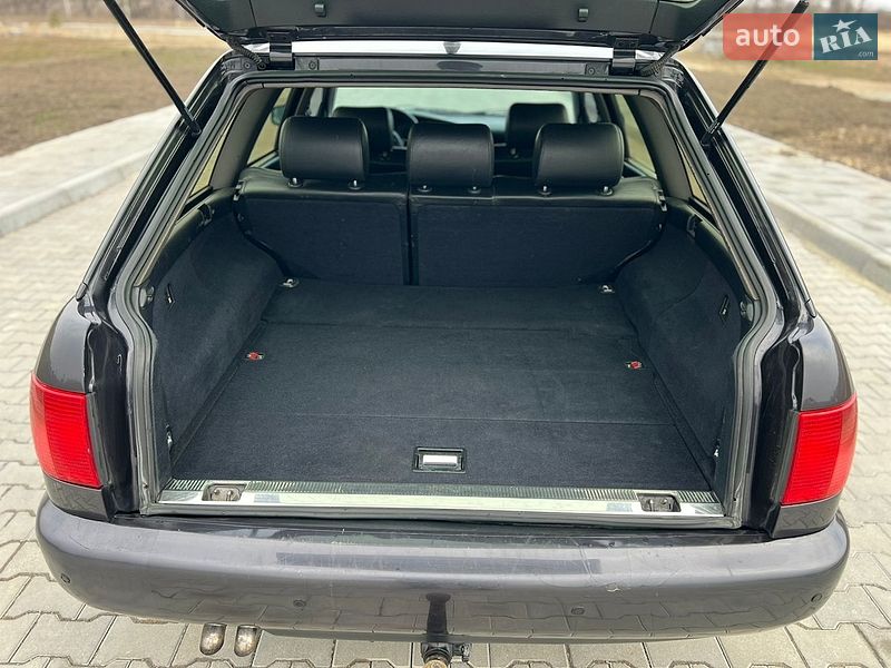 Універсал Audi A6 1996 в Рівному