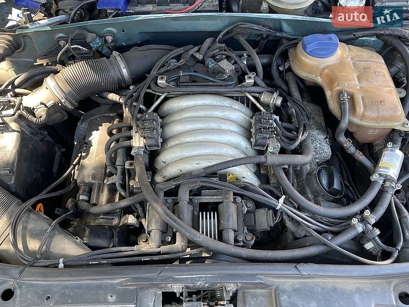 Седан Audi A6 1998 в Мукачевому